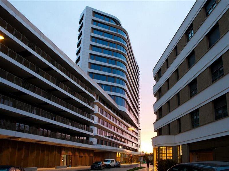 Hampton By Hilton Center East 3*