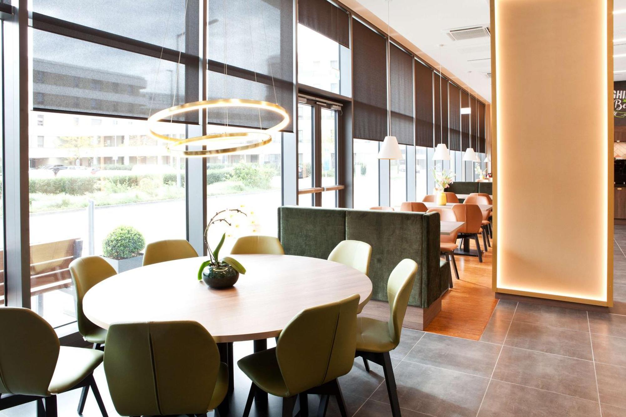 Hotel Hampton By Hilton Center East